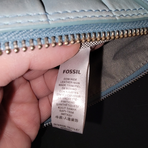 Jolie Fossil bag. Baby blue with basket weave textured design - Picture 6 of 12